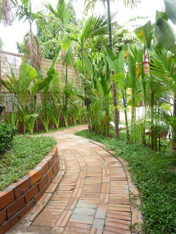 Angkor Reas Guesthouse เสียมราฐ ภายนอก รูปภาพ