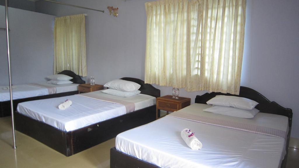 Angkor Reas Guesthouse เสียมราฐ ภายนอก รูปภาพ