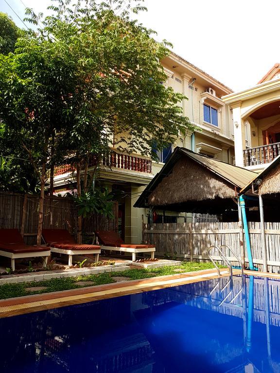 Angkor Reas Guesthouse เสียมราฐ ภายนอก รูปภาพ