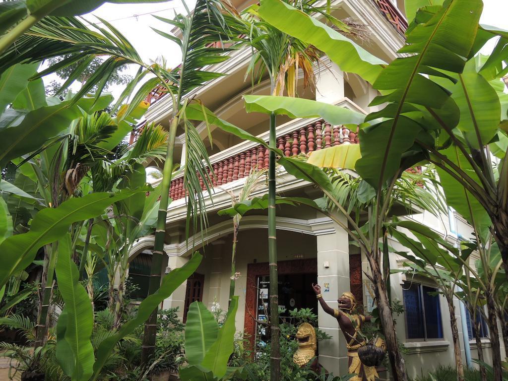 Angkor Reas Guesthouse เสียมราฐ ภายนอก รูปภาพ