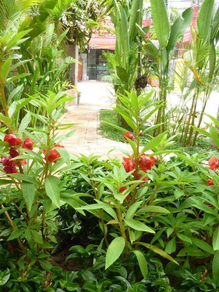 Angkor Reas Guesthouse เสียมราฐ ภายนอก รูปภาพ