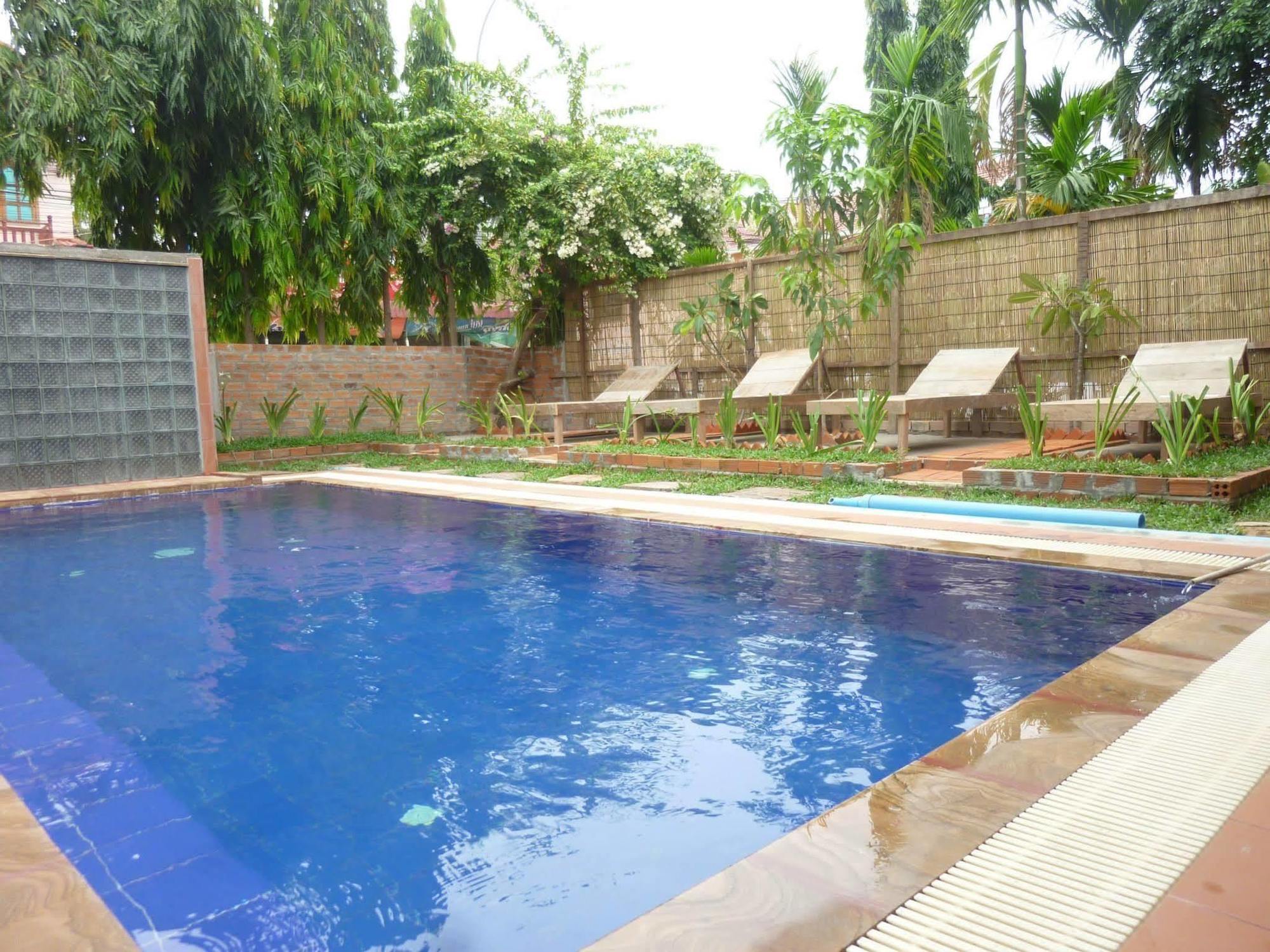 Angkor Reas Guesthouse เสียมราฐ ภายนอก รูปภาพ